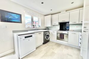 Kitchen- click for photo gallery